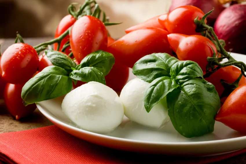 Tomato Bocconcini Skewers