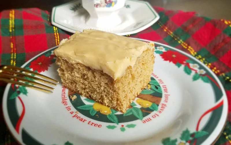 Christmas Spice Cake With Caramel Topping