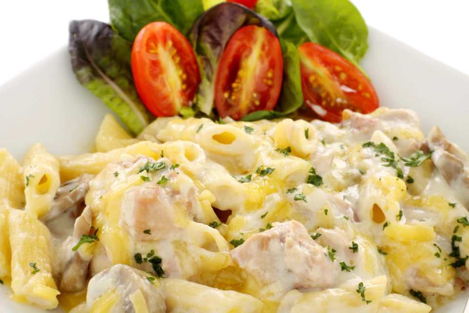 Baked Creamy Chicken Bacon and Spinach Pasta