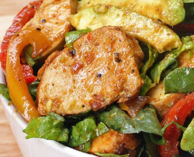 Delicious Chicken Fajita Salad
